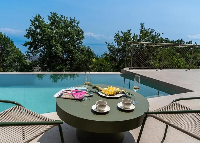 Ladeti Sereno Villa
