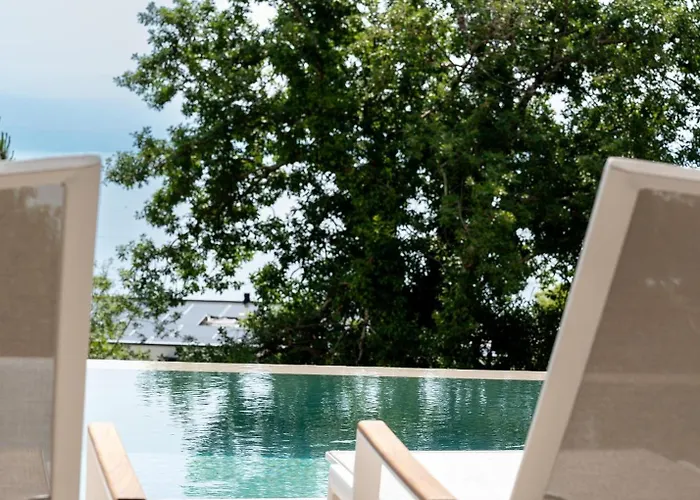 Ladeti Sereno Villa Poljane